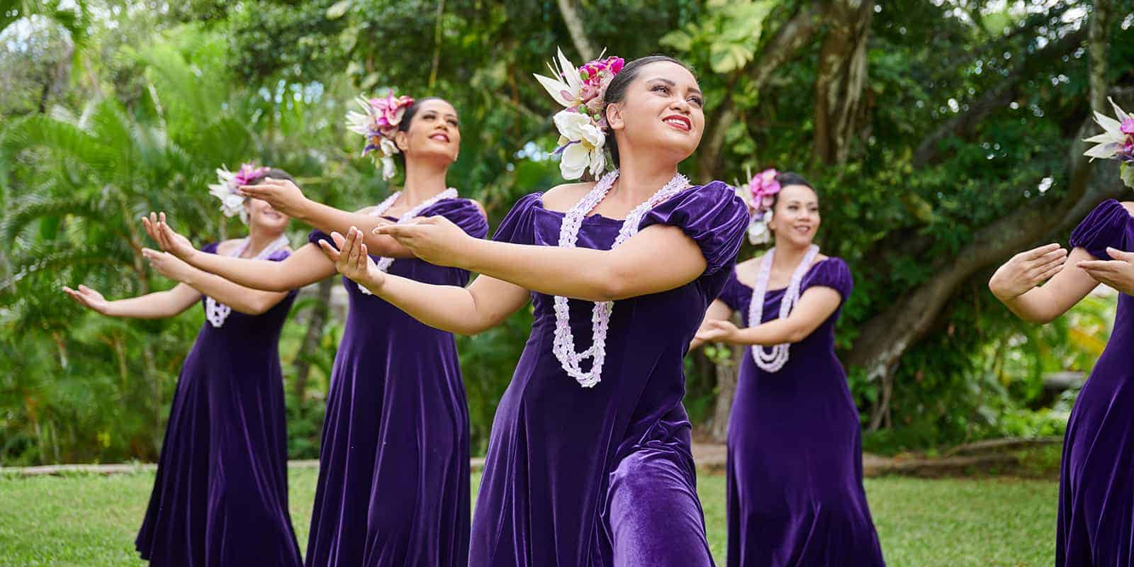 ʻOnipaʻa Lūʻau Hula